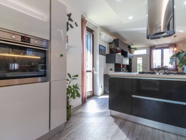 casa indipendente in vendita a San Lazzaro di Savena in zona Colunga