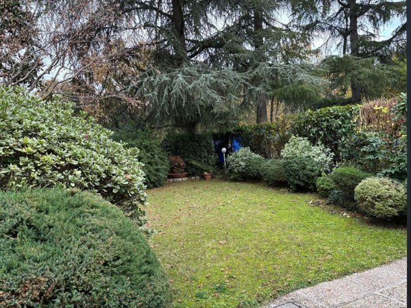casa indipendente a San Lazzaro di Savena in zona Martiri di Pizzocalvo