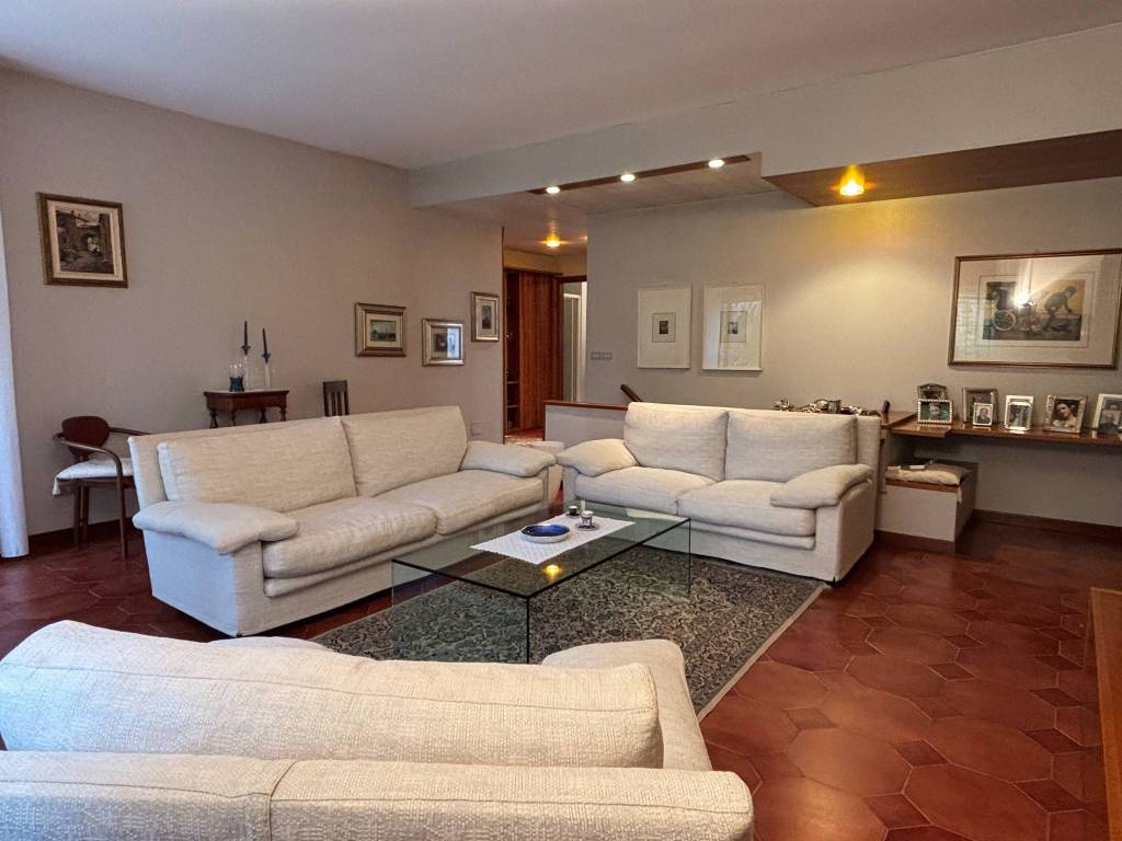 casa indipendente a San Lazzaro di Savena in zona Martiri di Pizzocalvo