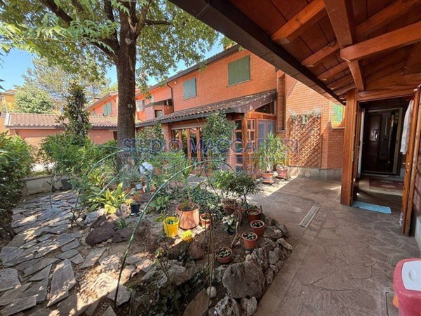 casa indipendente in vendita a San Lazzaro di Savena in zona Pulce