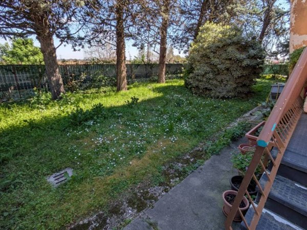 intera palazzina in vendita a San Lazzaro di Savena in zona Idice