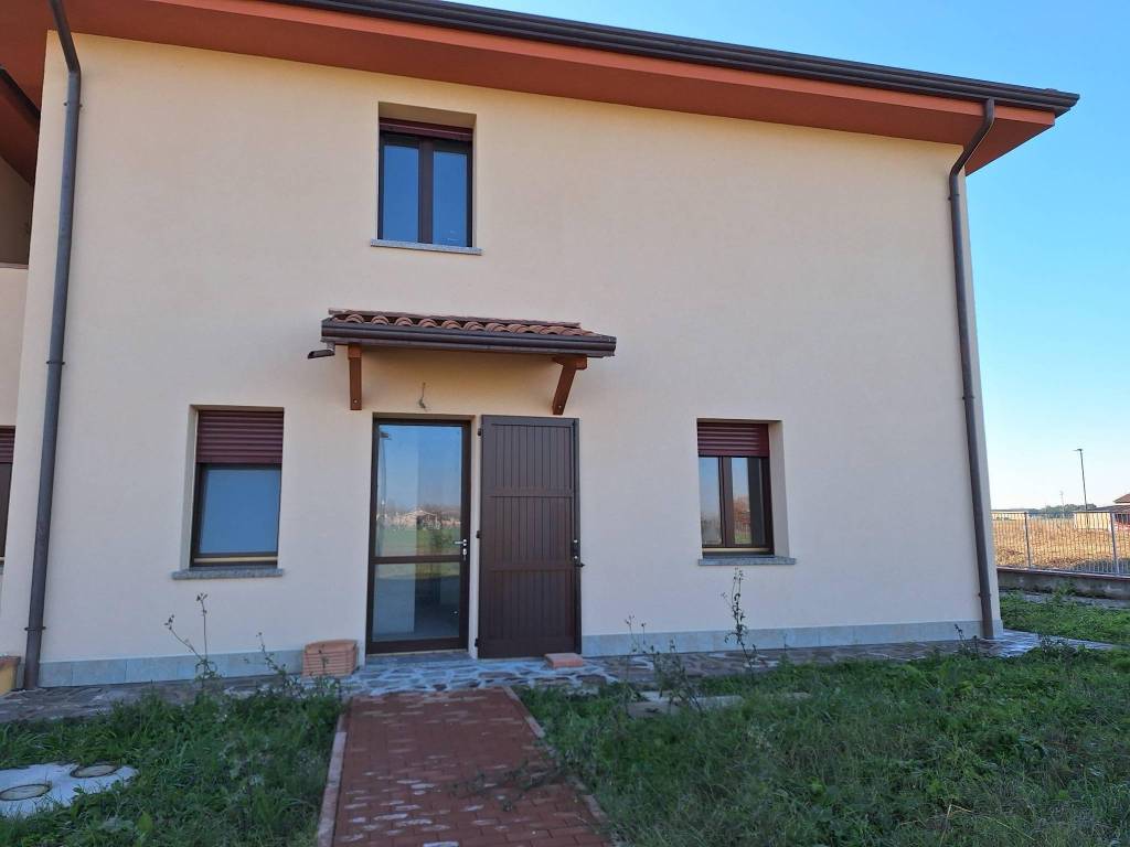 casa indipendente in vendita a San Pietro in Casale