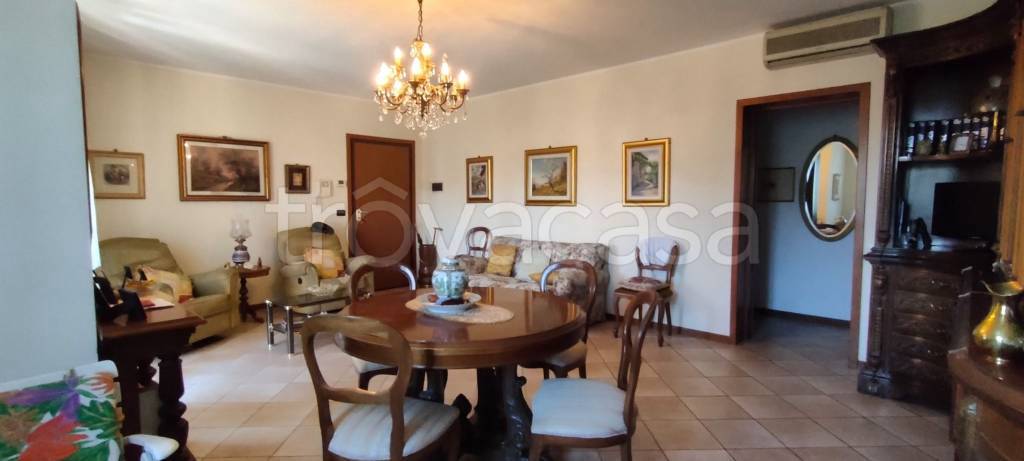 appartamento in vendita a San Pietro in Casale in zona Sant'Alberto