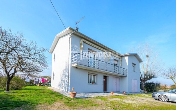 casa indipendente in vendita a San Pietro in Casale in zona Sant'Alberto
