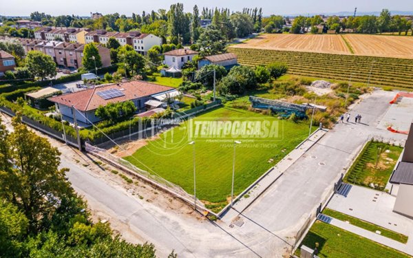 terreno agricolo in vendita a San Pietro in Casale