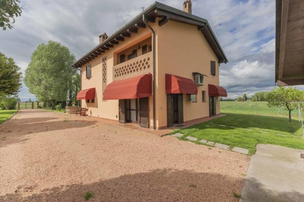 casa indipendente in vendita a San Pietro in Casale in zona Maccaretolo