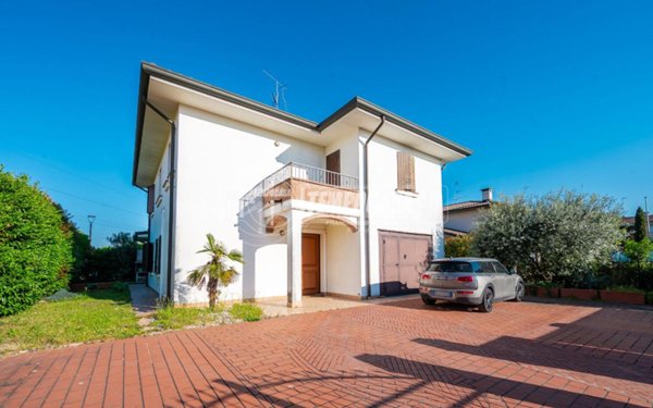 casa indipendente in vendita a San Pietro in Casale