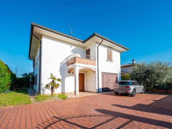 casa indipendente in vendita a San Pietro in Casale