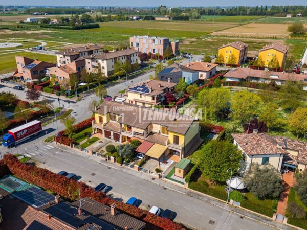 casa indipendente in vendita a San Pietro in Casale