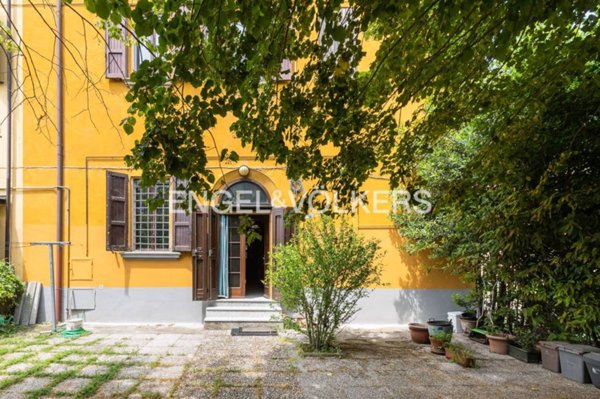 casa indipendente in vendita a San Pietro in Casale in zona Massumatico