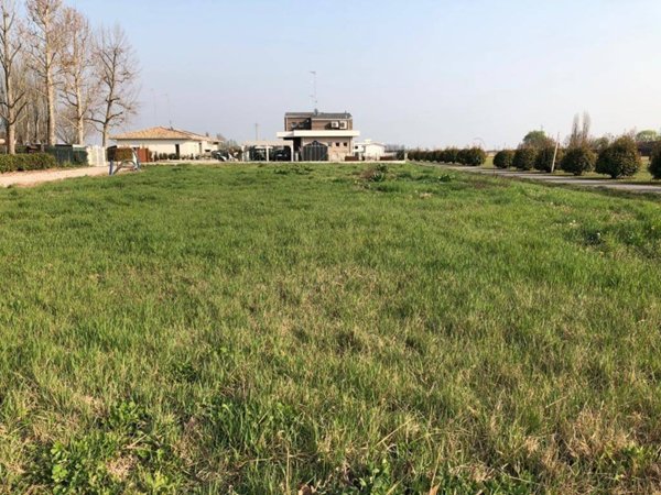 casa indipendente in vendita a San Pietro in Casale