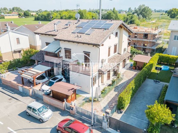 casa indipendente in vendita a San Pietro in Casale