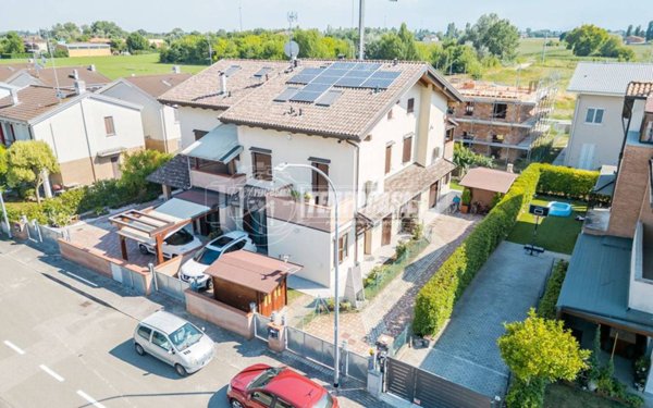 casa indipendente in vendita a San Pietro in Casale