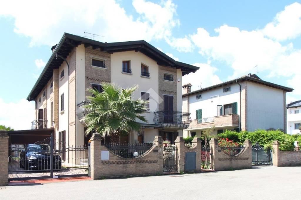 casa indipendente in vendita a San Pietro in Casale