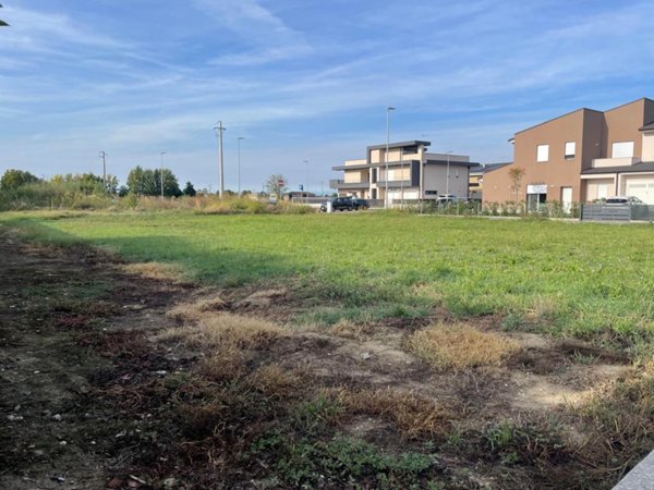 terreno agricolo in vendita a San Pietro in Casale
