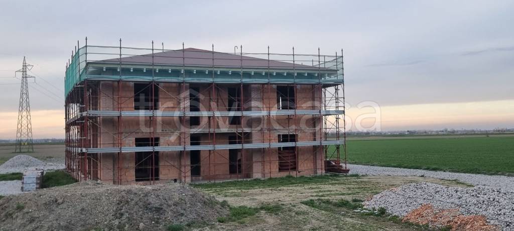 casa indipendente in vendita a San Pietro in Casale