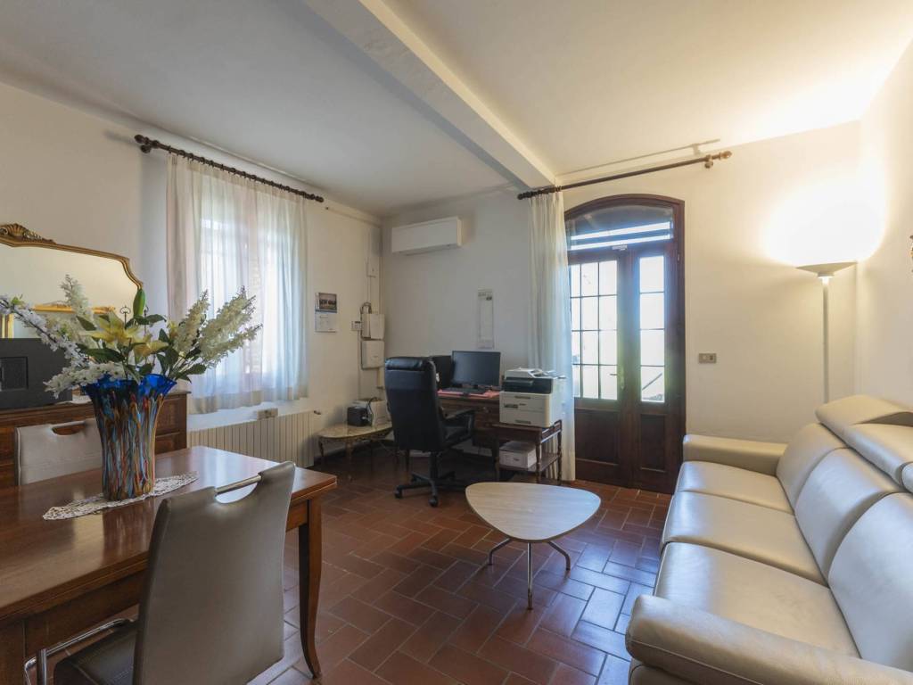 casa indipendente in vendita a San Pietro in Casale in zona Massumatico