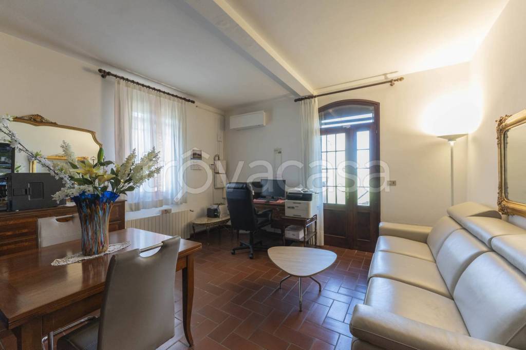 casa indipendente in vendita a San Pietro in Casale in zona Massumatico