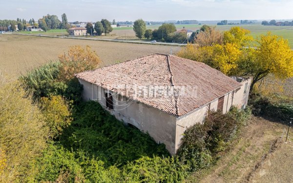 casa indipendente in vendita a San Pietro in Casale