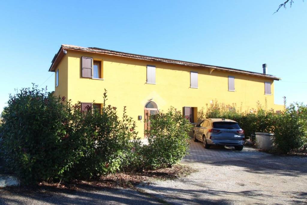 casa indipendente in vendita a San Pietro in Casale