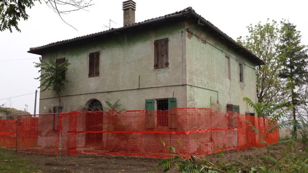 casa indipendente in vendita a San Pietro in Casale in zona Poggetto
