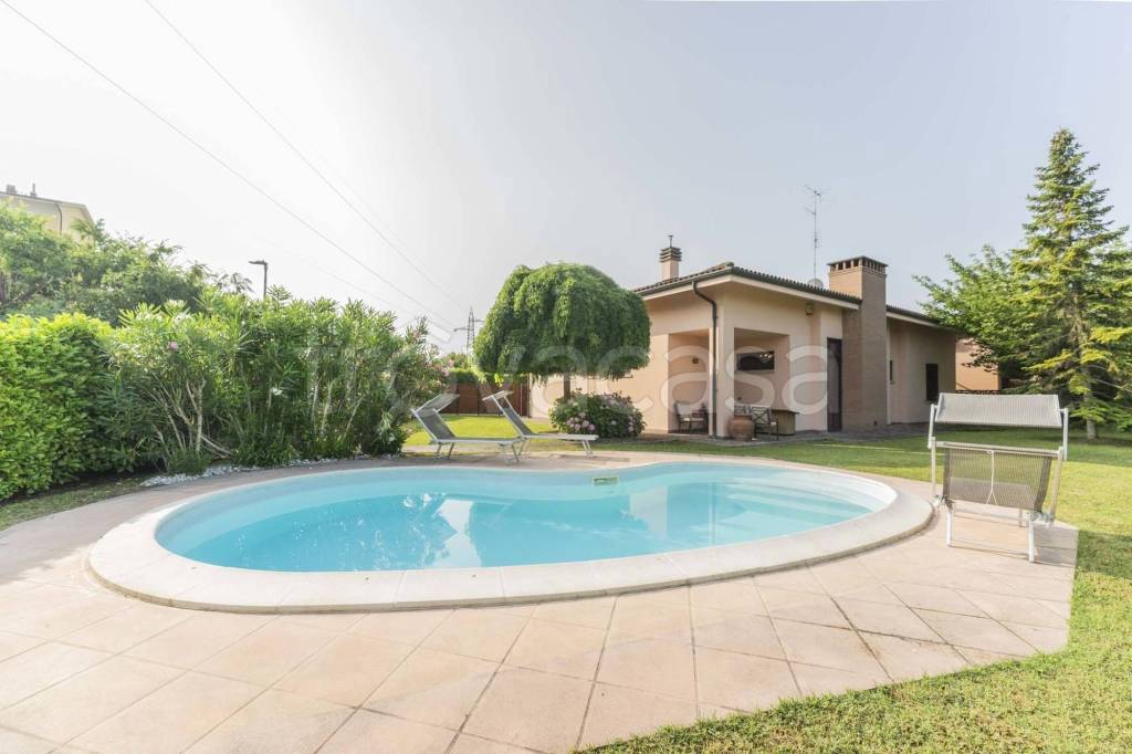 casa indipendente in vendita a San Pietro in Casale