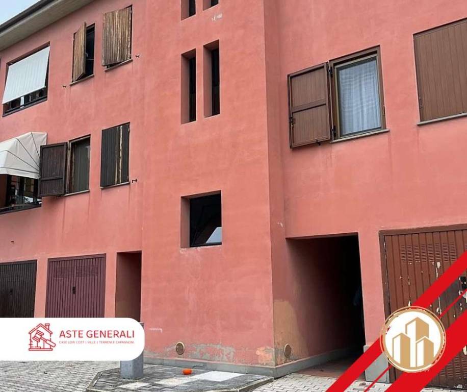 appartamento in vendita a San Pietro in Casale in zona Maccaretolo