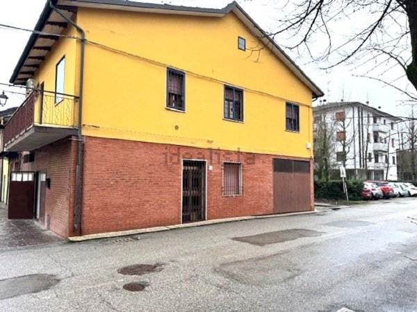 casa indipendente in vendita a San Pietro in Casale