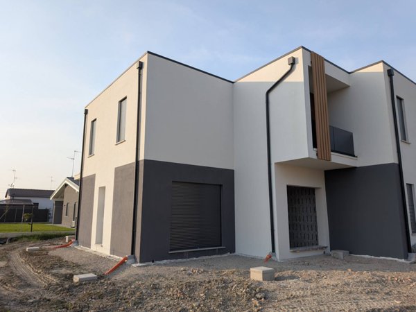 casa indipendente in vendita a San Pietro in Casale