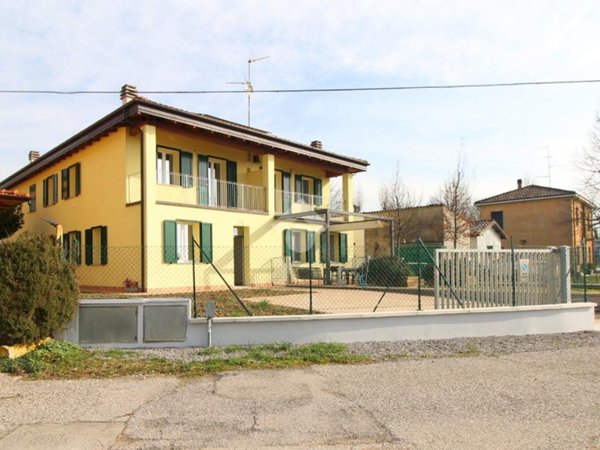 casa indipendente in vendita a San Pietro in Casale