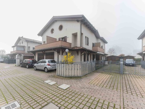 casa indipendente in vendita a San Pietro in Casale