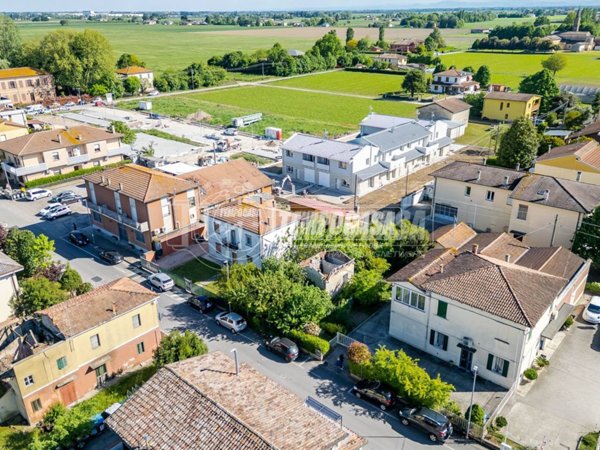 appartamento in vendita a San Pietro in Casale in zona Maccaretolo
