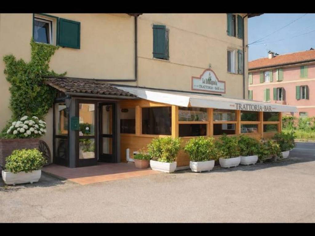 casa indipendente in vendita a San Pietro in Casale in zona Maccaretolo