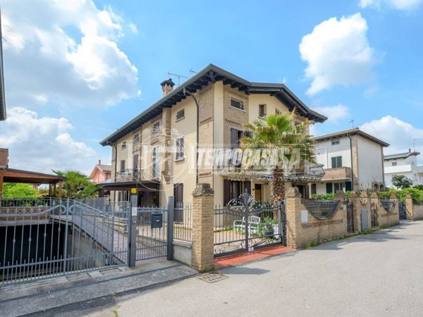 casa indipendente in vendita a San Pietro in Casale