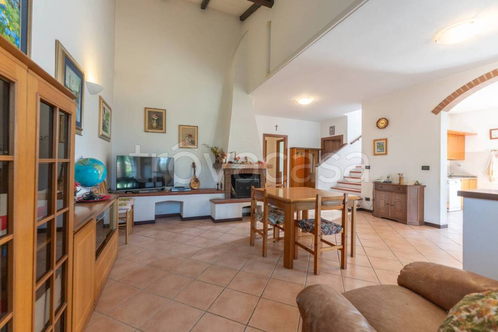 casa indipendente in vendita a San Pietro in Casale in zona Rubizzano