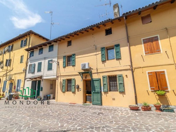 casa indipendente in vendita a San Pietro in Casale in zona Rubizzano