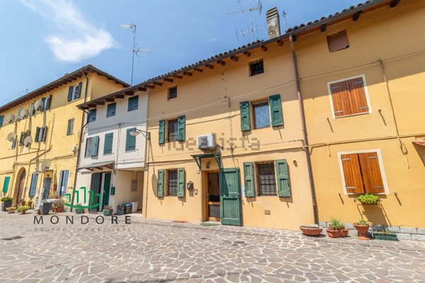 casa indipendente in vendita a San Pietro in Casale in zona Rubizzano