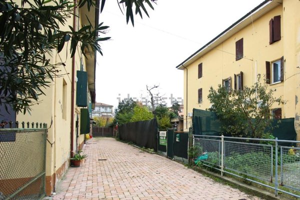 casa indipendente in vendita a San Pietro in Casale in zona Rubizzano