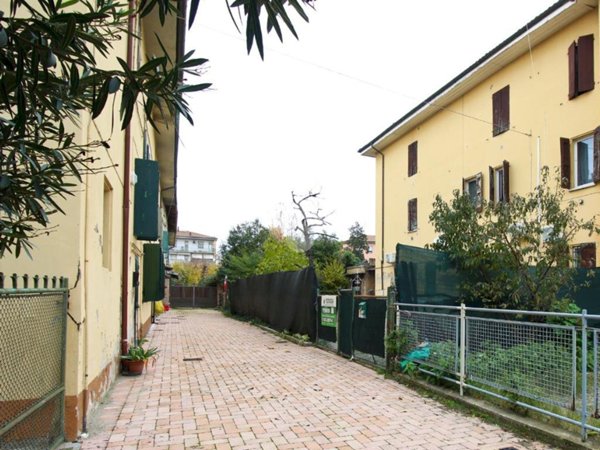 casa indipendente in vendita a San Pietro in Casale in zona Rubizzano