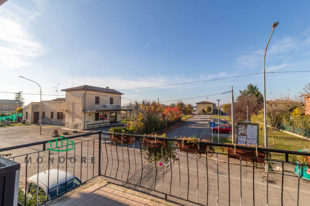 appartamento in vendita a San Pietro in Casale in zona Poggetto