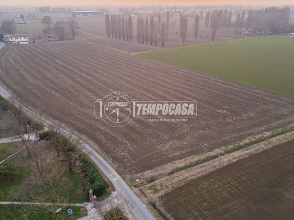 terreno agricolo in vendita a San Pietro in Casale in zona Gavaseto