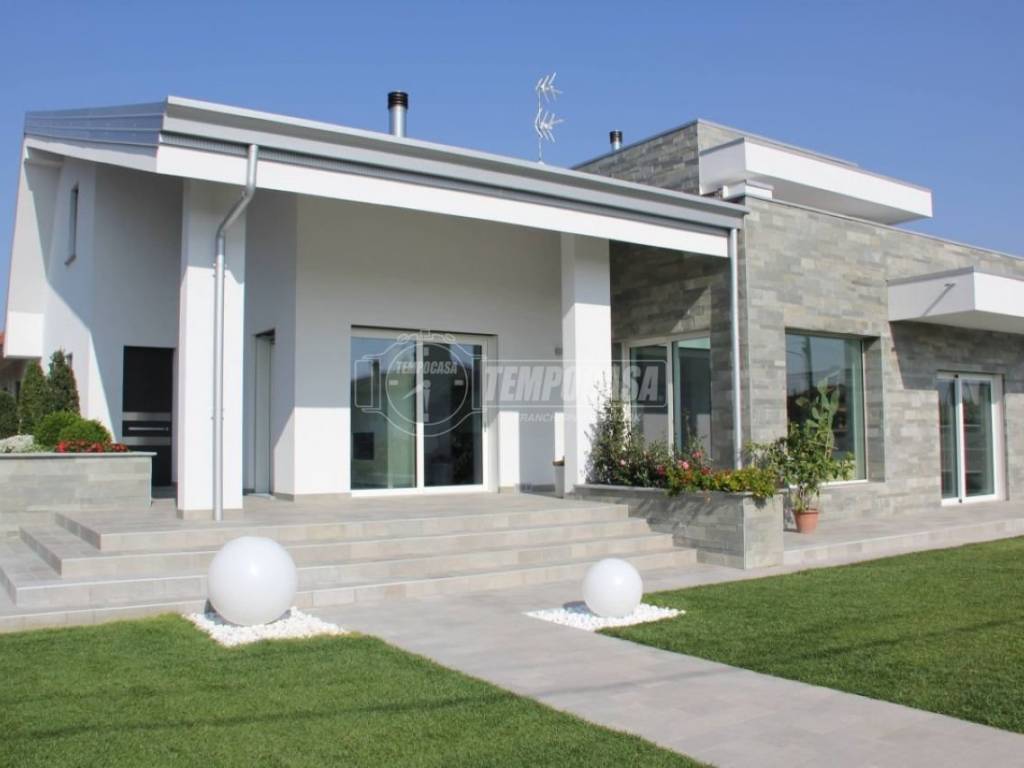casa indipendente in vendita a Sant'Agata Bolognese