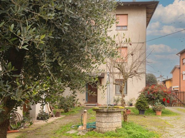 casa indipendente in vendita a Sant'Agata Bolognese