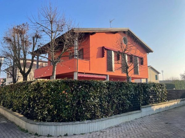 casa indipendente in vendita a Sant'Agata Bolognese