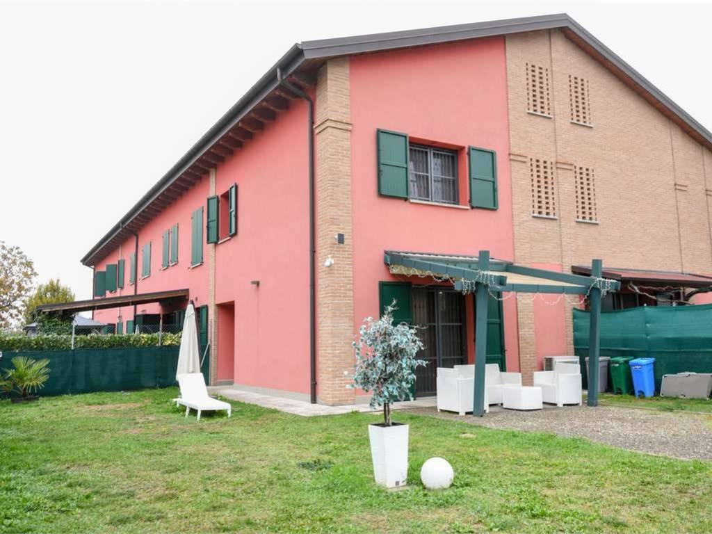 casa indipendente in vendita a Sant'Agata Bolognese