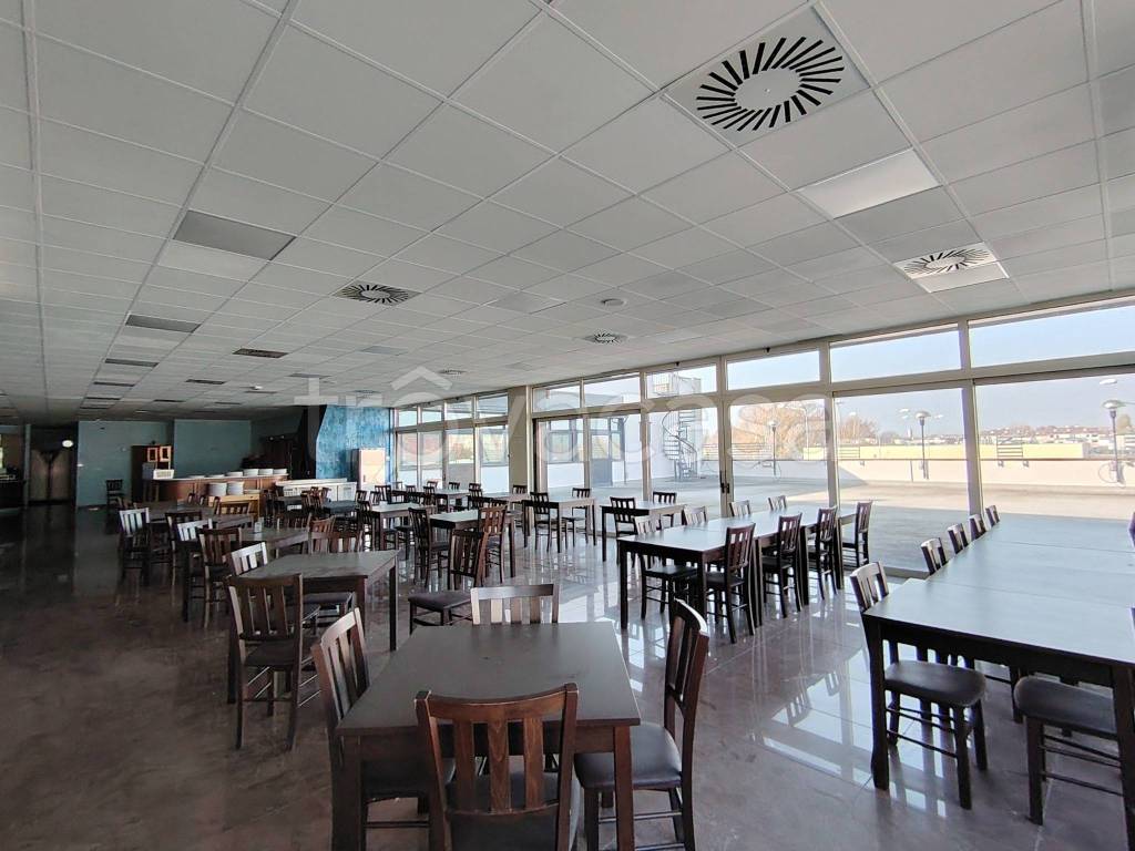 negozio in vendita a Sant'Agata Bolognese