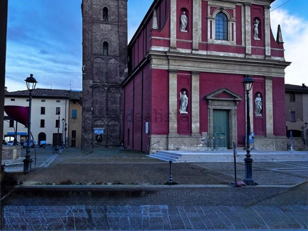 locale commerciale in vendita a Sant'Agata Bolognese