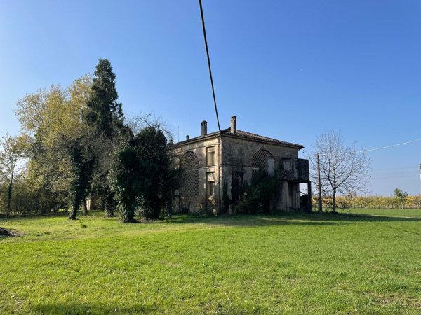 casa indipendente in vendita a Sant'Agata Bolognese