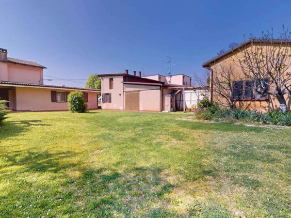 casa indipendente in vendita a Sant'Agata Bolognese