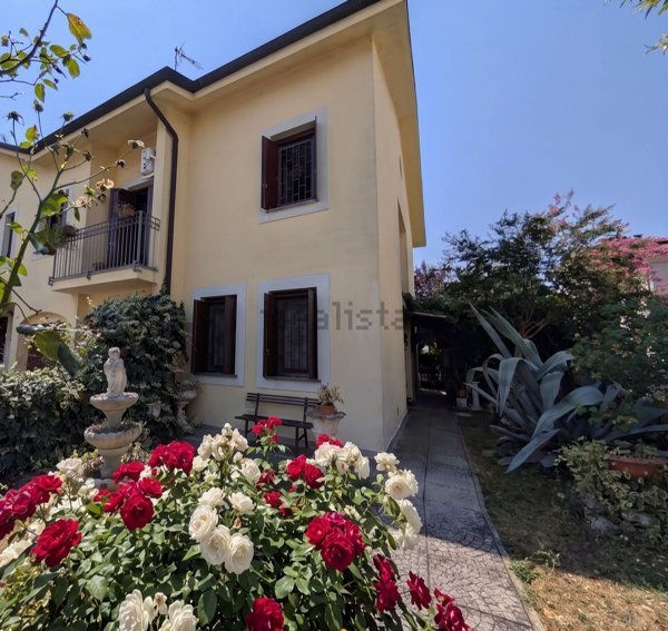 casa indipendente in vendita a Sant'Agata Bolognese